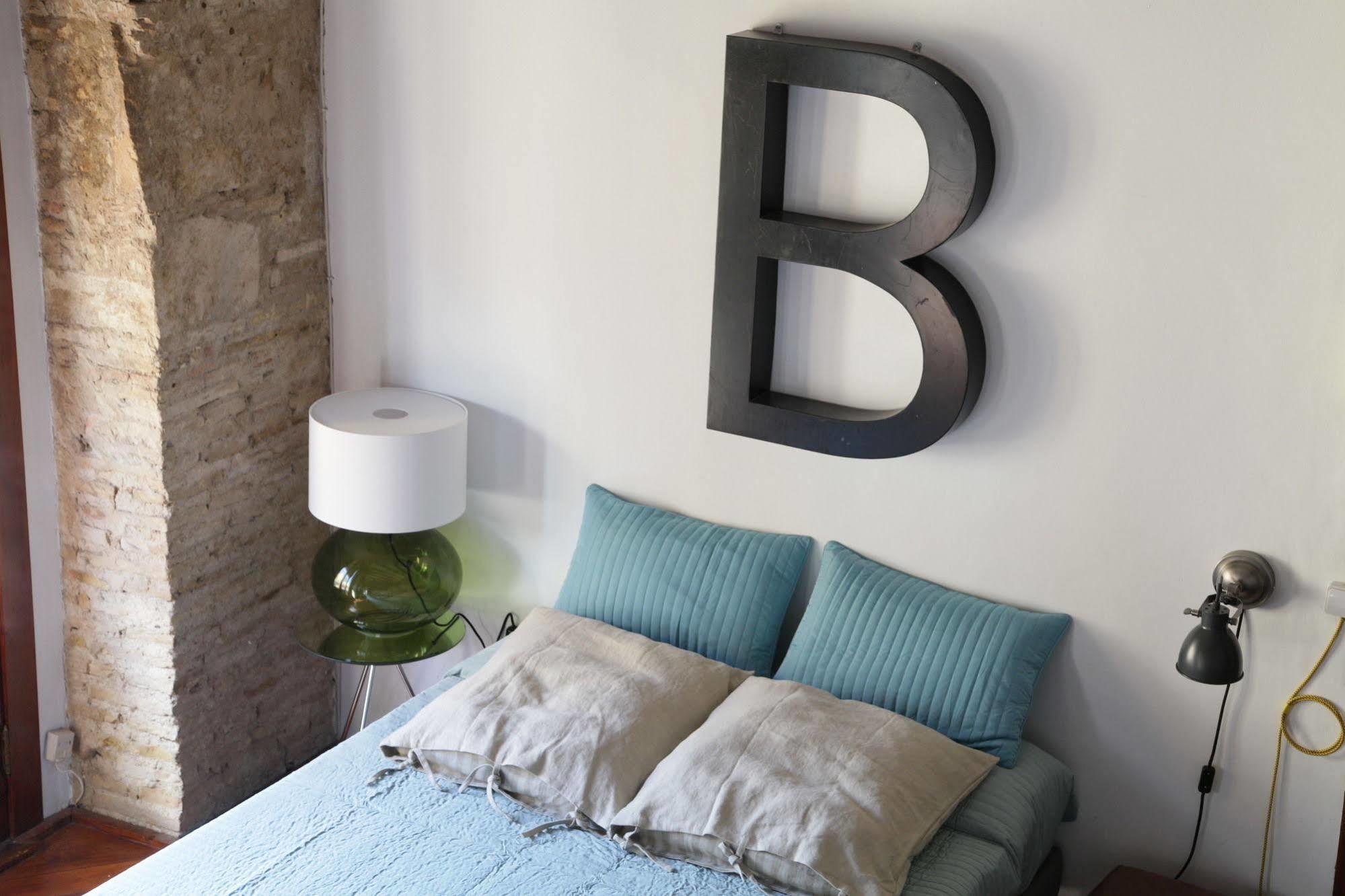Bubuflats Mossen Apartment Valencia Bagian luar foto