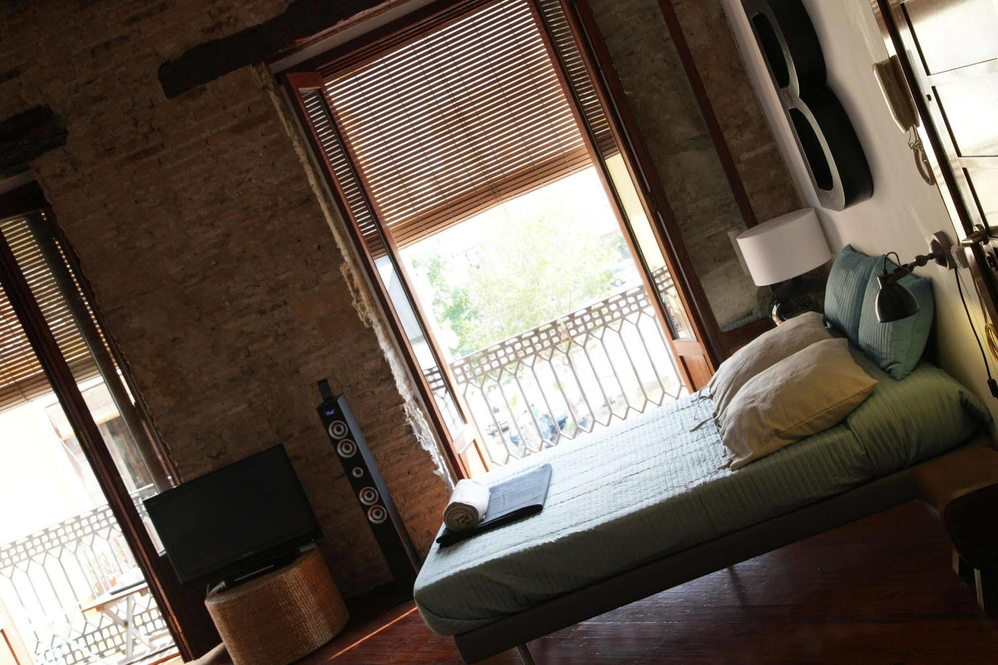Bubuflats Mossen Apartment Valencia Bagian luar foto