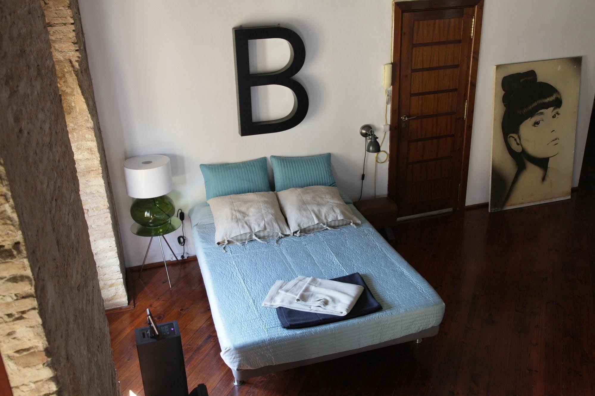 Bubuflats Mossen Apartment Valencia Bagian luar foto